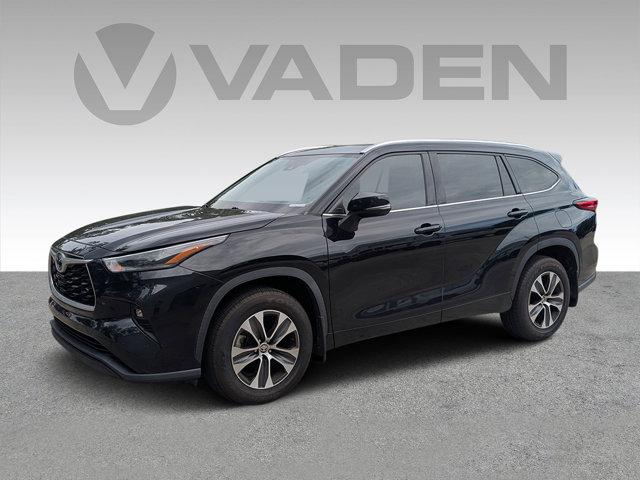 2021 Toyota Highlander Vehicle Photo in BRUNSWICK, GA 31525-1881
