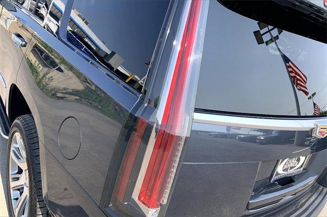 2020 Cadillac Escalade Vehicle Photo in KANSAS CITY, MO 64114-4502