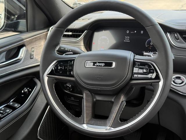 2024 Jeep Grand Cherokee Vehicle Photo in COLUMBIA, MO 65203-3903