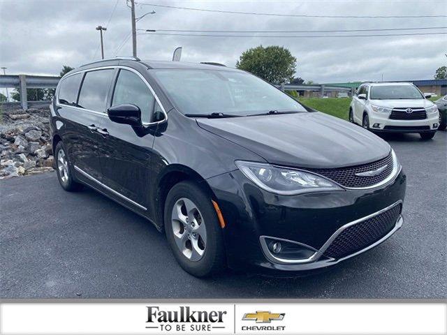 2017 Chrysler Pacifica Vehicle Photo in LANCASTER, PA 17601-0000