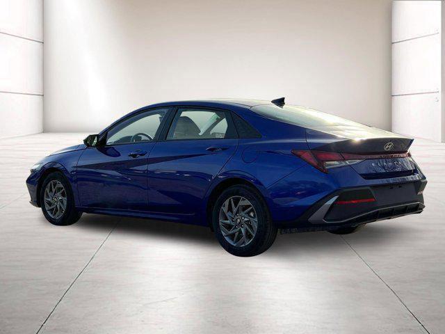 2024 Hyundai ELANTRA Vehicle Photo in Shiloh, IL 62269