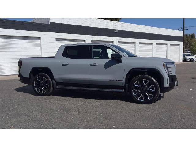 2024 GMC Sierra EV Vehicle Photo in TURLOCK, CA 95380-4918