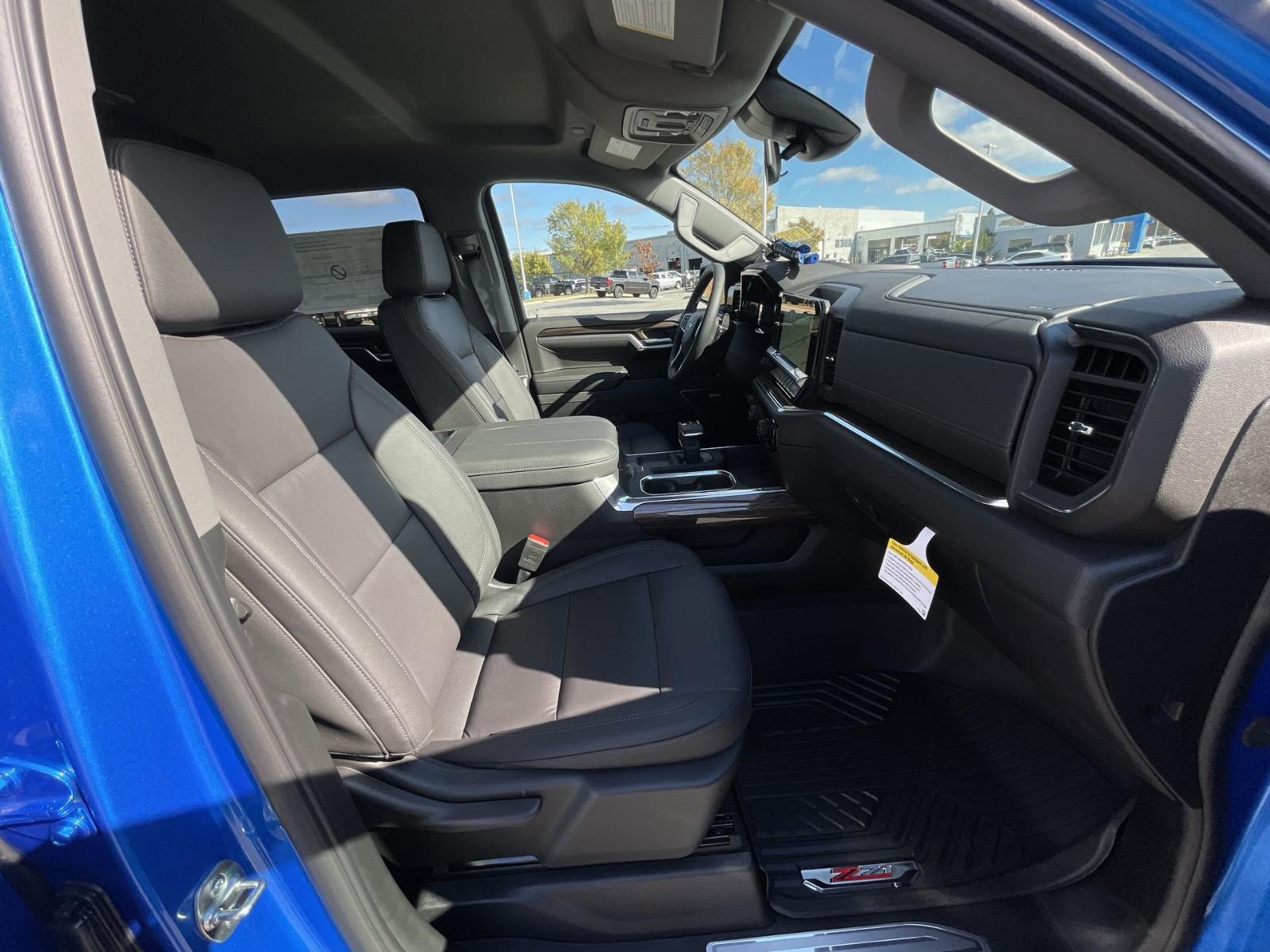 2025 Chevrolet Silverado 1500 Vehicle Photo in BENTONVILLE, AR 72712-4322