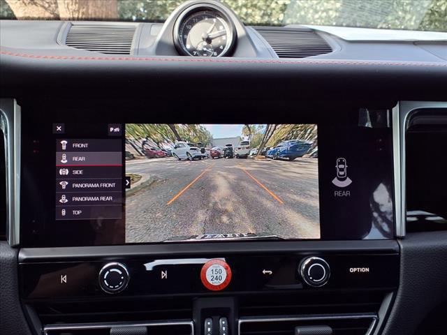 2024 Porsche Macan Vehicle Photo in SAN ANTONIO, TX 78230-1001