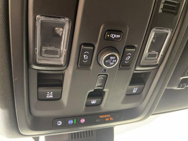 2025 Chevrolet Tahoe Vehicle Photo in PHOENIX, AZ 85014-3381