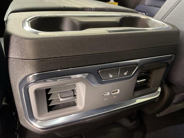 2025 Chevrolet Silverado 3500 HD Vehicle Photo in PHOENIX, AZ 85014-3381