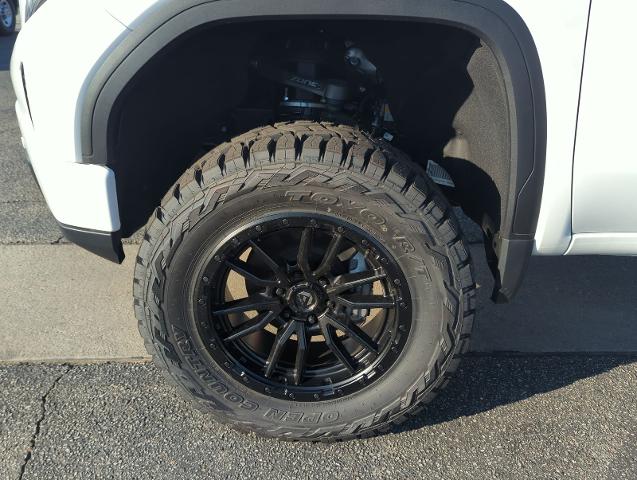 2025 GMC Sierra 1500 Vehicle Photo in PASADENA, CA 91107-3803