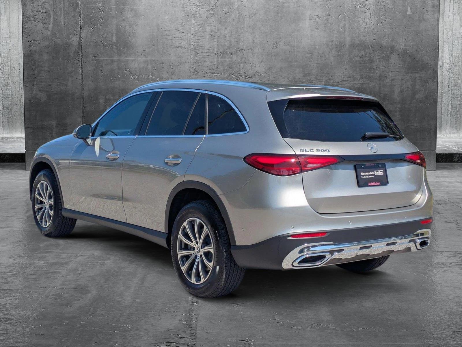 2024 Mercedes-Benz GLC Vehicle Photo in Sarasota, FL 34231