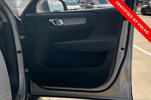 2025 Volvo XC40 Vehicle Photo in Grapevine, TX 76051
