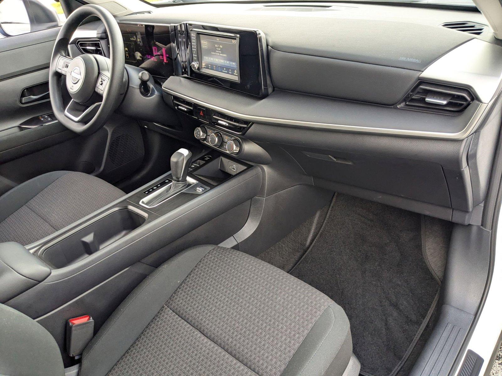 2025 Nissan Kicks Vehicle Photo in Miami, FL 33135