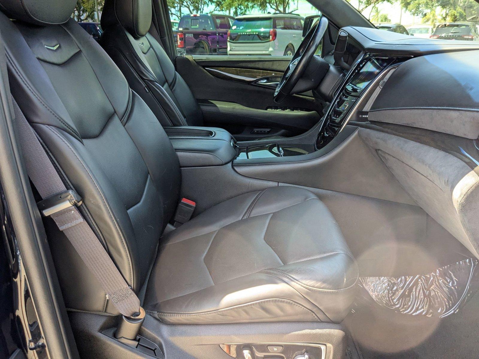2016 Cadillac Escalade ESV Vehicle Photo in St. Petersburg, FL 33713