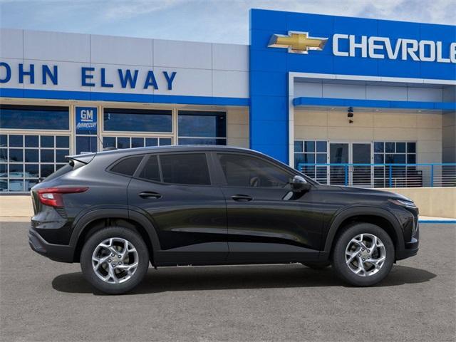 2025 Chevrolet Trax Vehicle Photo in ENGLEWOOD, CO 80113-6708