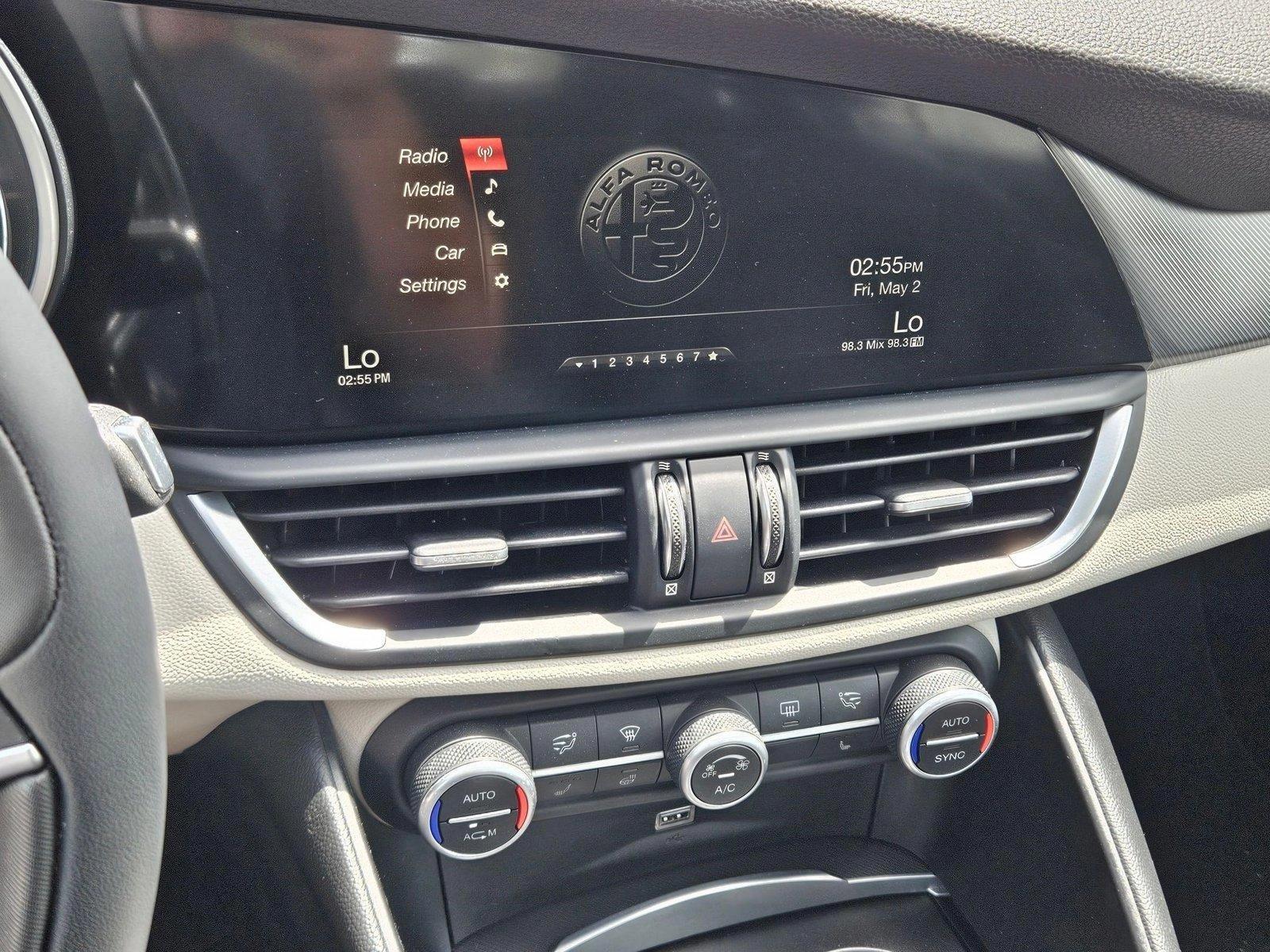 2019 Alfa Romeo Giulia Vehicle Photo in Pembroke Pines , FL 33027