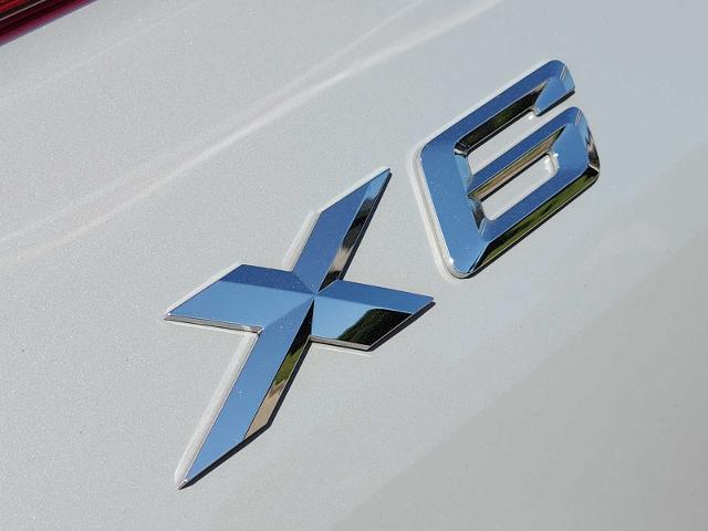 2024 BMW X6 xDrive40i Vehicle Photo in PLANO, TX 75024