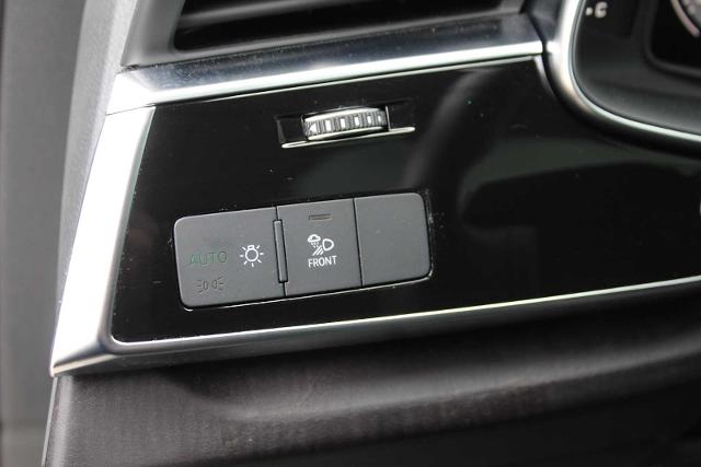 2023 Audi Q8 Vehicle Photo in HOUSTON, TX 77090