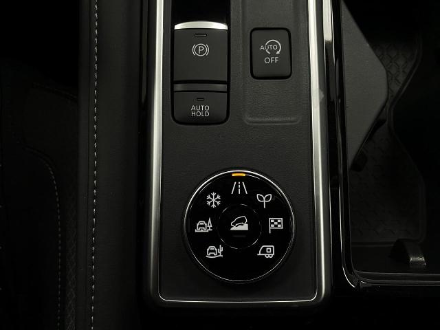 2025 Nissan Pathfinder Vehicle Photo in Appleton, WI 54913