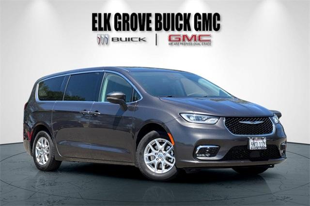 2023 Chrysler Pacifica Vehicle Photo in ELK GROVE, CA 95757-8703