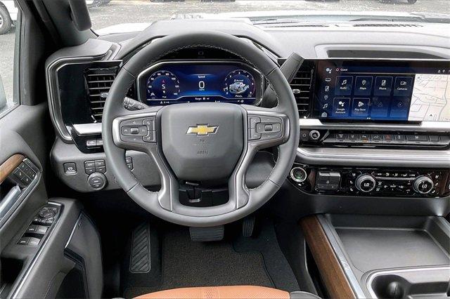 2025 Chevrolet Silverado 3500 HD Vehicle Photo in INDEPENDENCE, MO 64055-1314