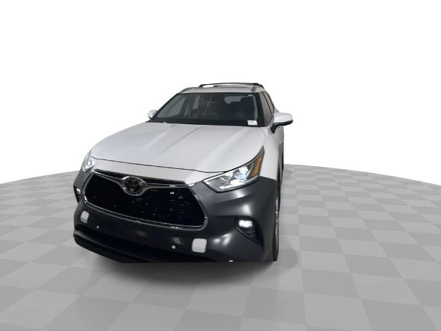 2024 Toyota Highlander Vehicle Photo in GILBERT, AZ 85297-0402