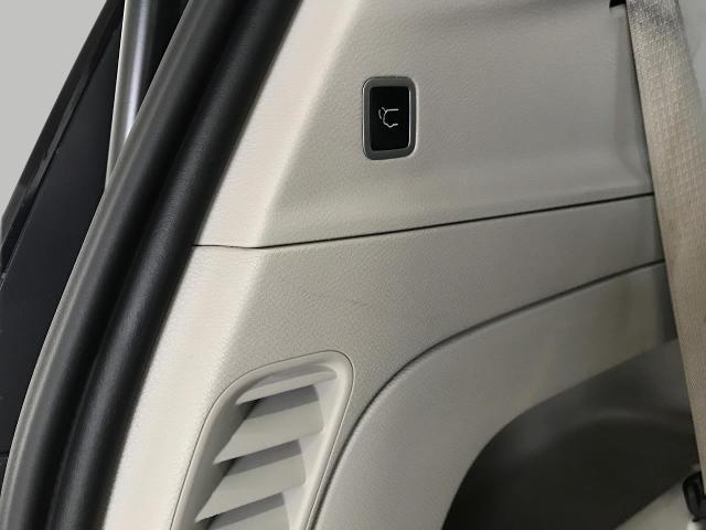 2023 Chrysler Pacifica Vehicle Photo in Kaukauna, WI 54130