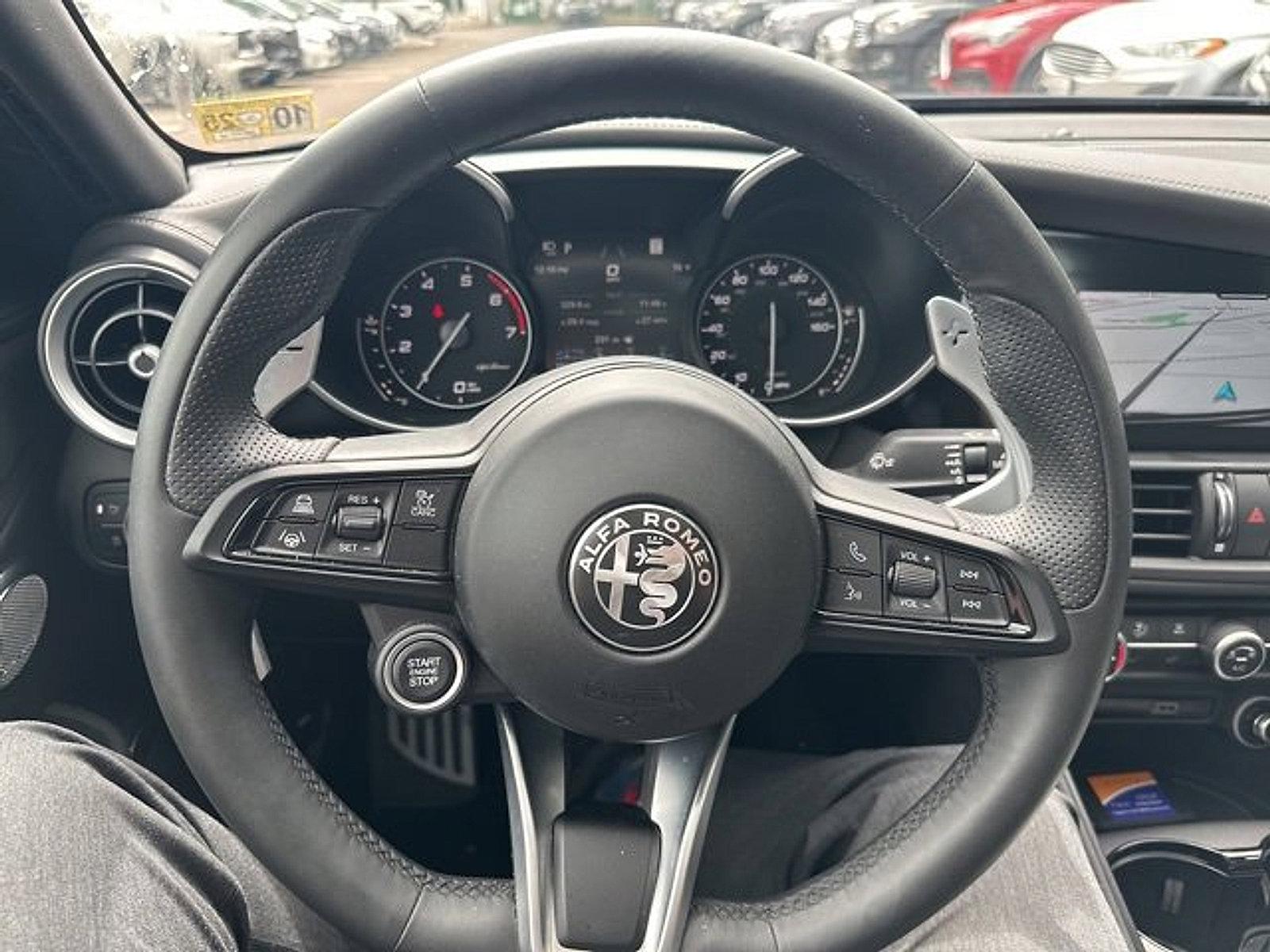 2022 Alfa Romeo Giulia Vehicle Photo in Willow Grove, PA 19090