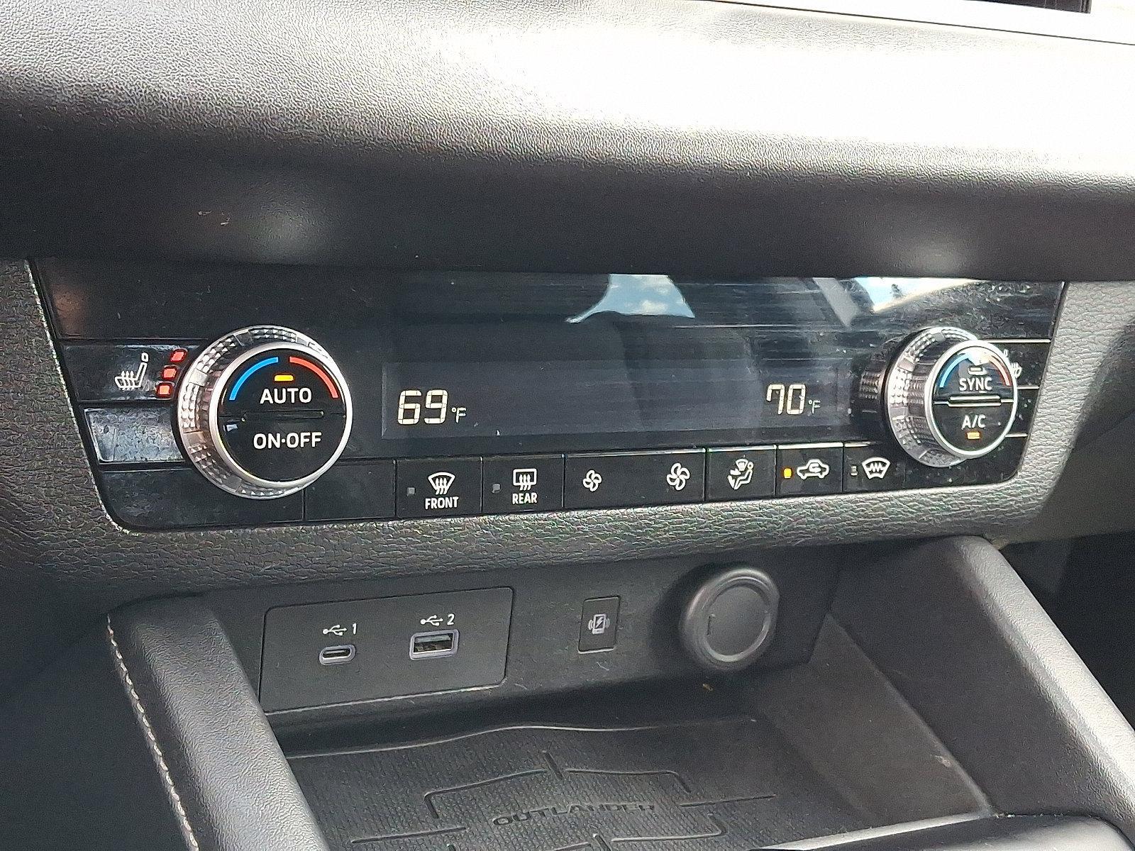2022 Mitsubishi Outlander Vehicle Photo in BETHLEHEM, PA 18017-9401