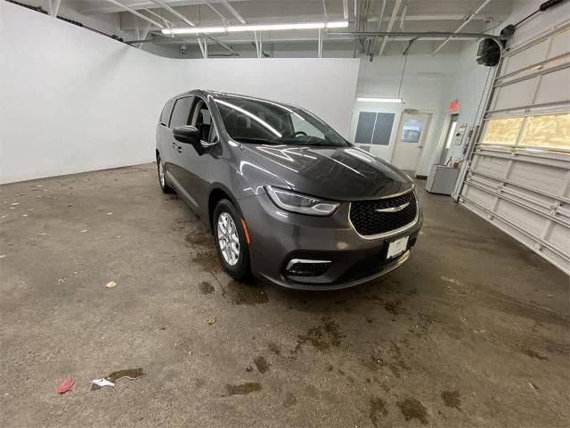 2023 Chrysler Pacifica Vehicle Photo in PORTLAND, OR 97225-3518