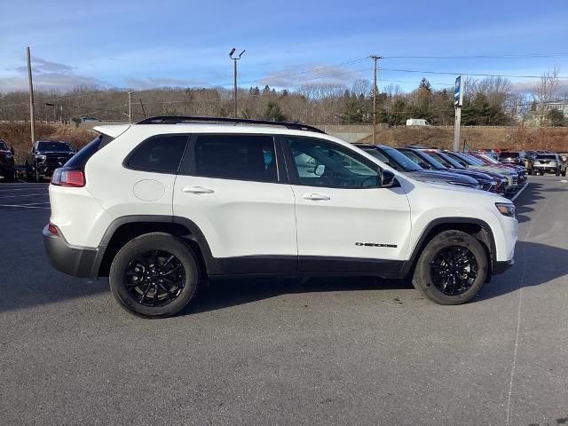 2023 Jeep Cherokee Vehicle Photo in Gardner, MA 01440