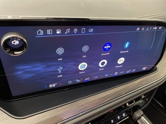 2025 Chevrolet Tahoe Vehicle Photo in PHOENIX, AZ 85014-3381