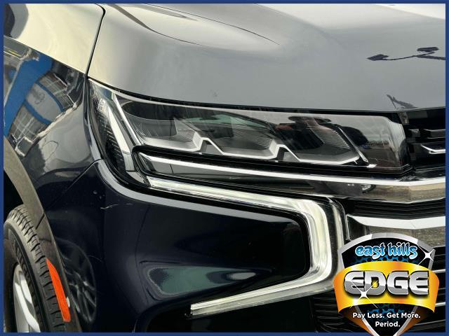 2023 Chevrolet Suburban Vehicle Photo in Roslyn, NY 11576