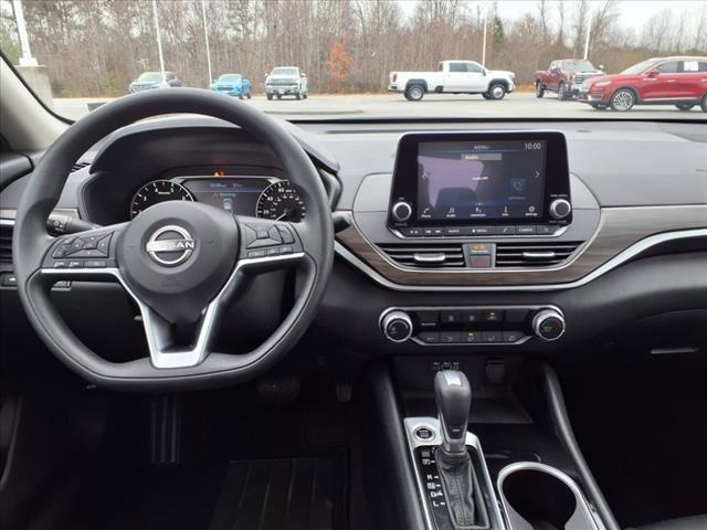 2024 Nissan Altima Vehicle Photo in EMPORIA, VA 23847-1235