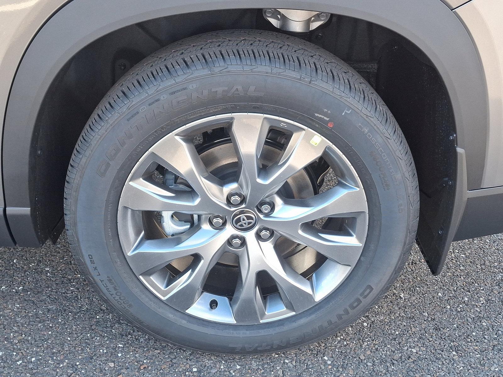 2025 Toyota Grand Highlander Vehicle Photo in Trevose, PA 19053