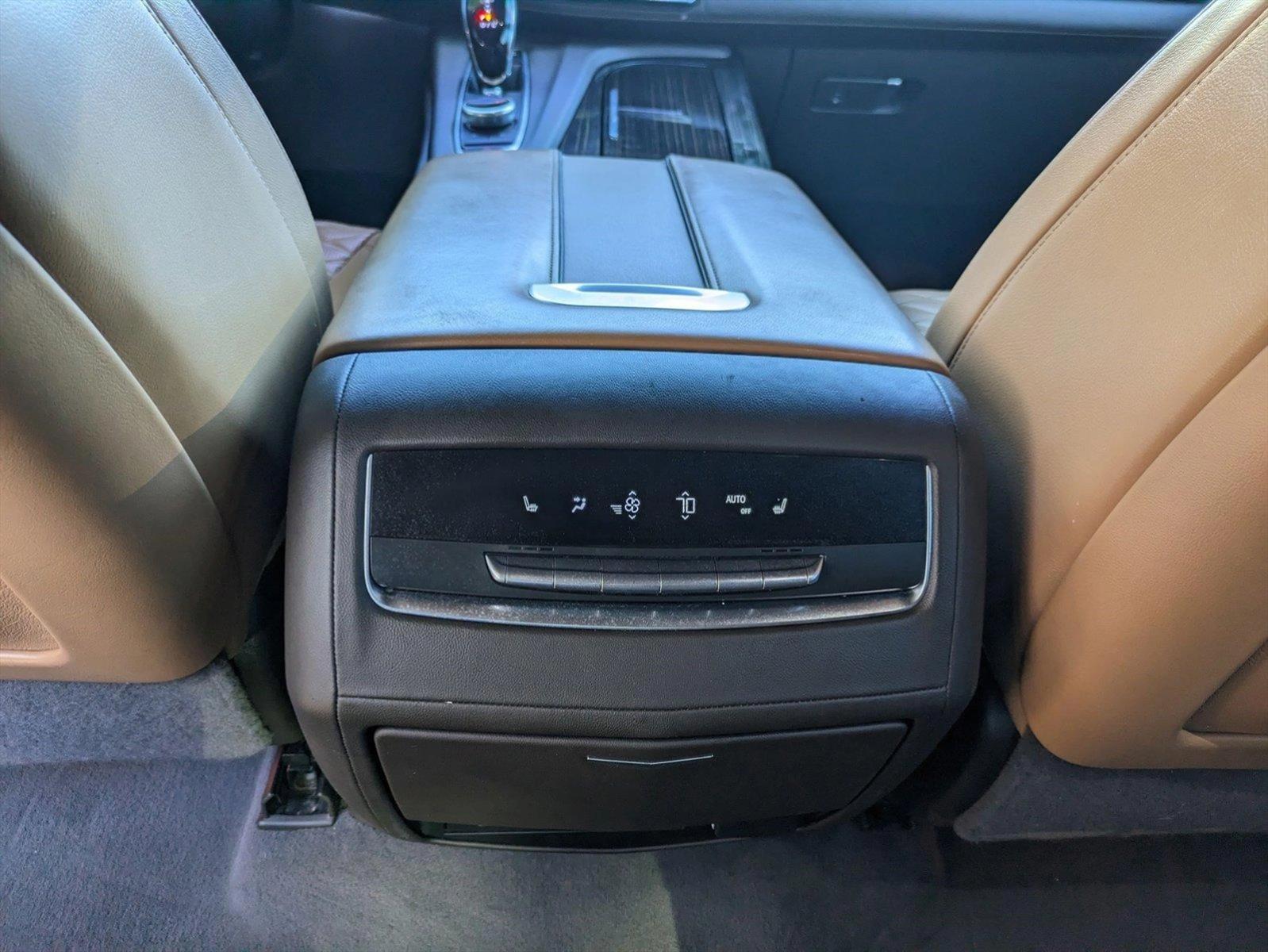 2022 Cadillac Escalade Vehicle Photo in WEST PALM BEACH, FL 33407-3296