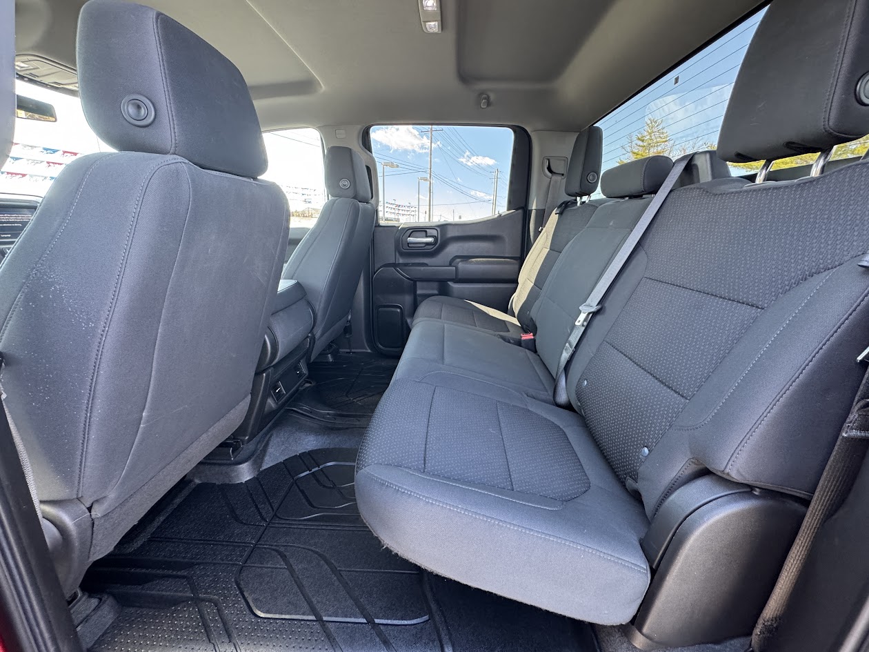 2021 Chevrolet Silverado 1500 Vehicle Photo in BOONVILLE, IN 47601-9633