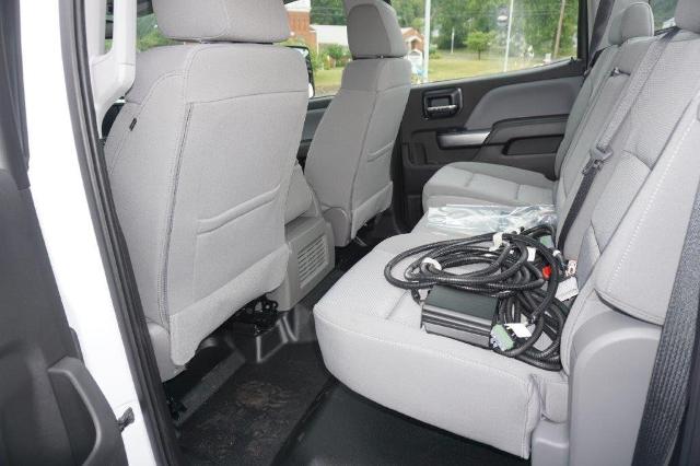 2024 Chevrolet Silverado Chassis Cab Vehicle Photo in FAIRMONT, WV 26554-2318