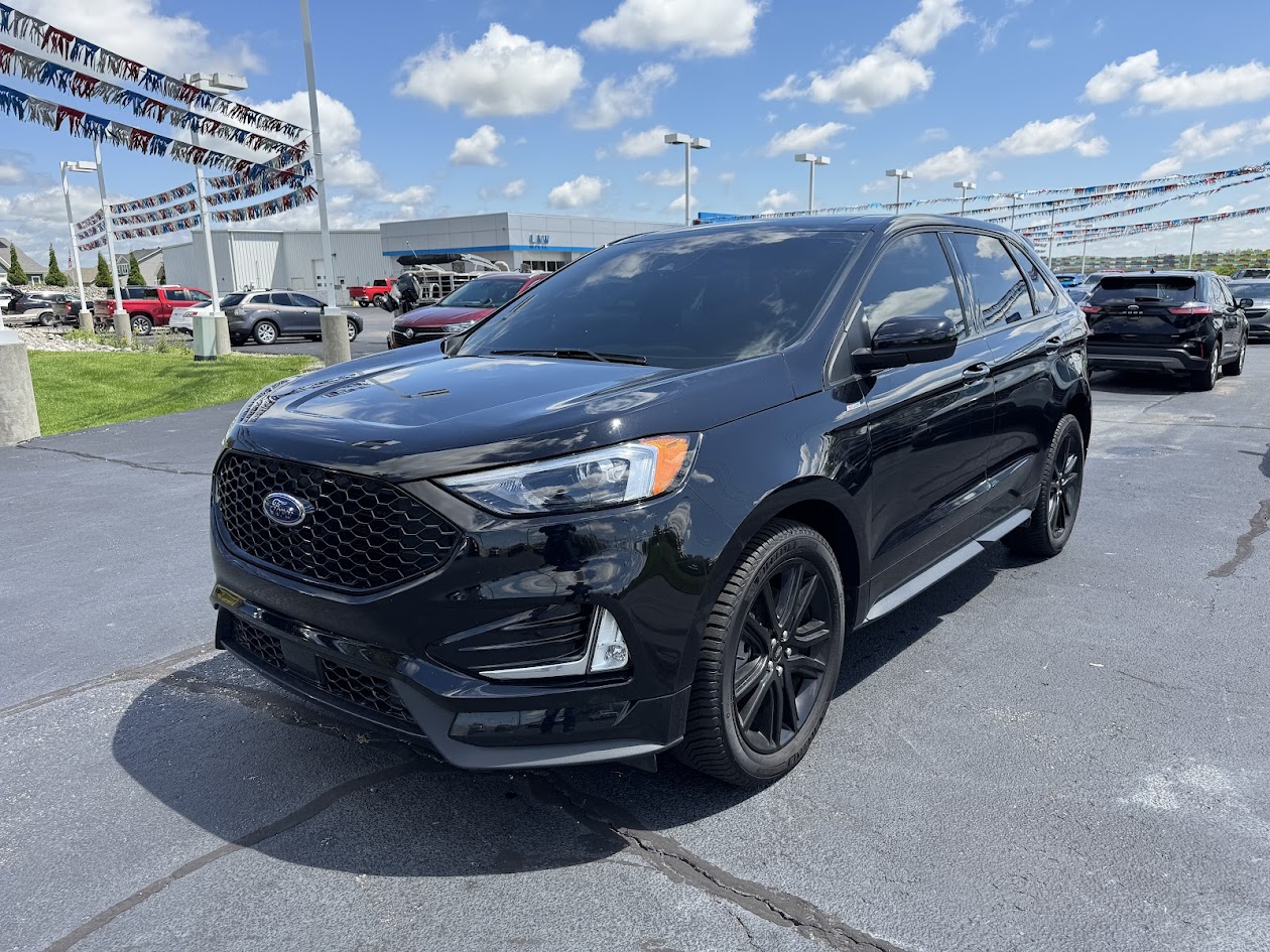 2022 Ford Edge Vehicle Photo in BOONVILLE, IN 47601-9633