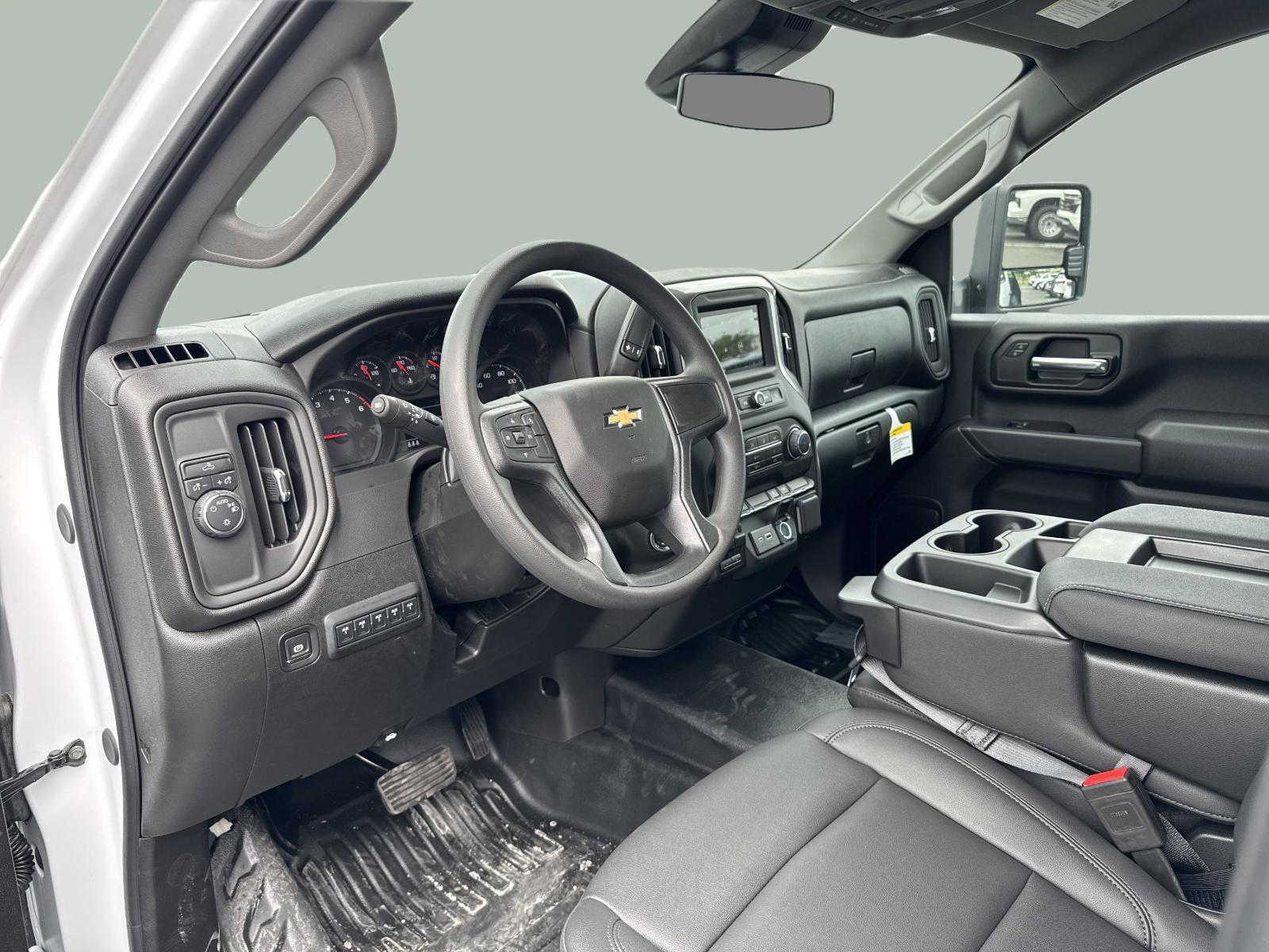 2025 Chevrolet Silverado 3500 HD Chassis Cab Vehicle Photo in GEORGETOWN, TX 78626-7508