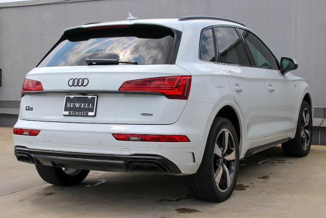 2024 Audi Q5 Vehicle Photo in SUGAR LAND, TX 77478