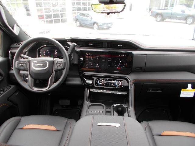 2025 GMC Sierra 2500 HD Vehicle Photo in LOWELL, MA 01852-4336