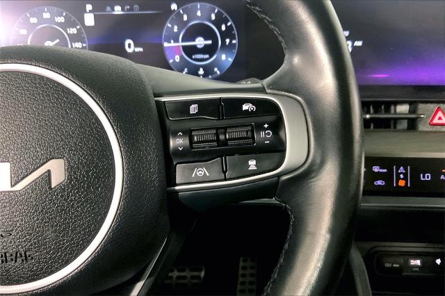 2023 Kia Sportage Vehicle Photo in Lees Summit, MO 64086