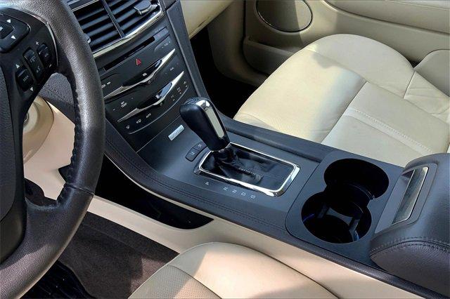 2019 Lincoln MKT Vehicle Photo in TOPEKA, KS 66609-0000