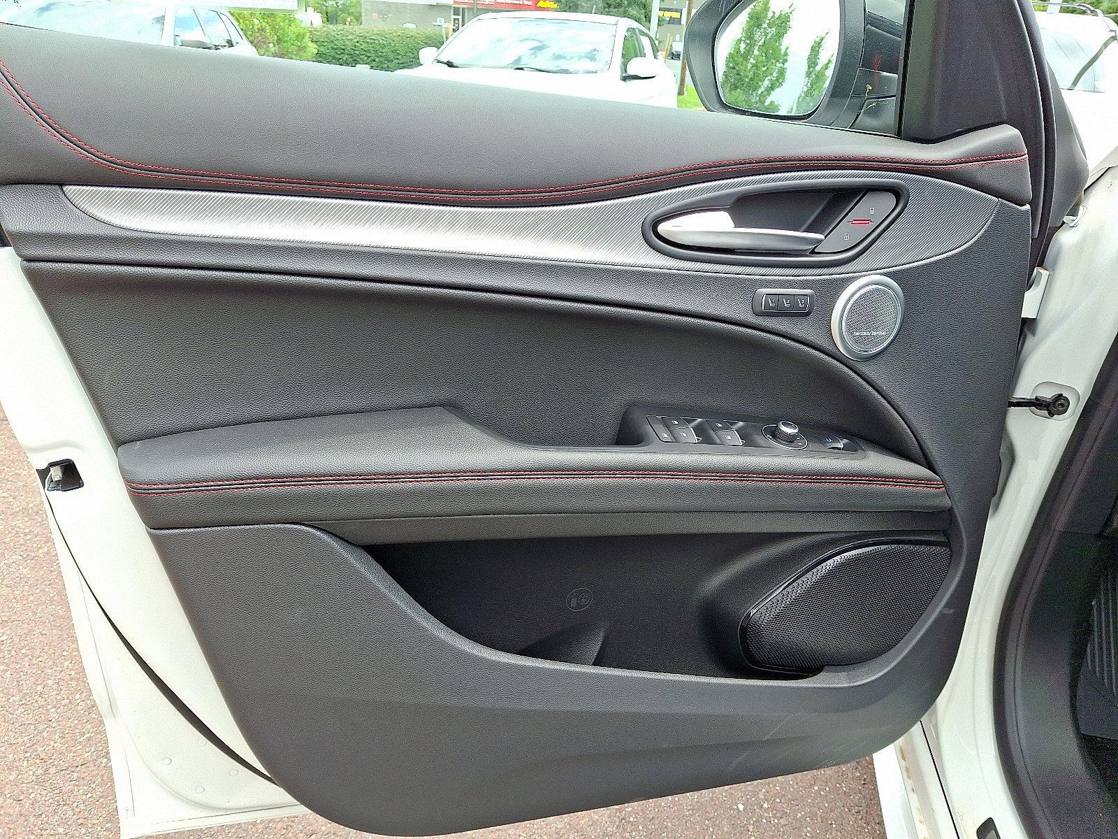 2025 Alfa Romeo Stelvio Vehicle Photo in Willow Grove, PA 19090