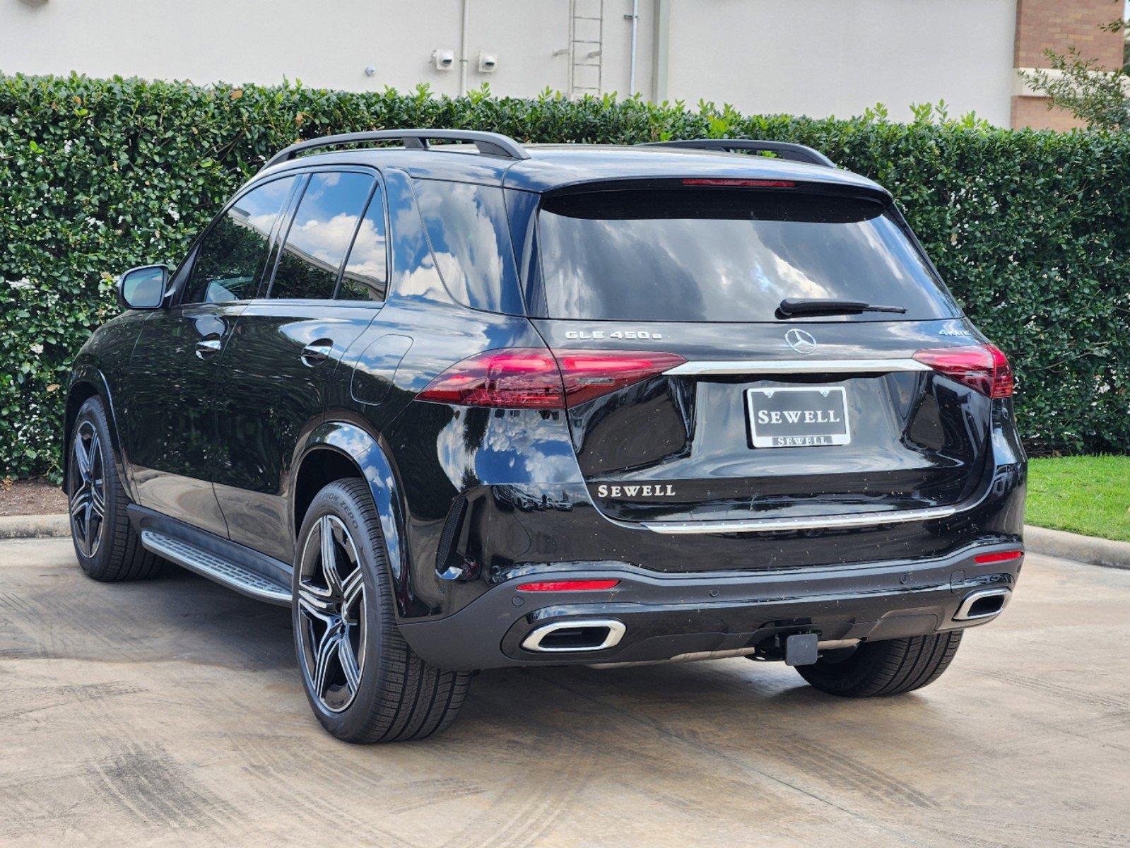 2025 Mercedes-Benz GLE Vehicle Photo in HOUSTON, TX 77079