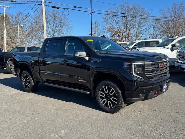 2025 GMC Sierra 1500 Vehicle Photo in LOWELL, MA 01852-4336