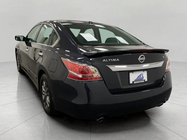 2015 Nissan Altima Vehicle Photo in Appleton, WI 54913