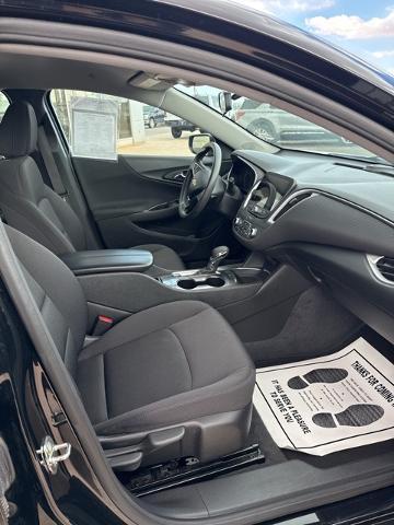 2022 Chevrolet Malibu Vehicle Photo in Winslow, AZ 86047-2439