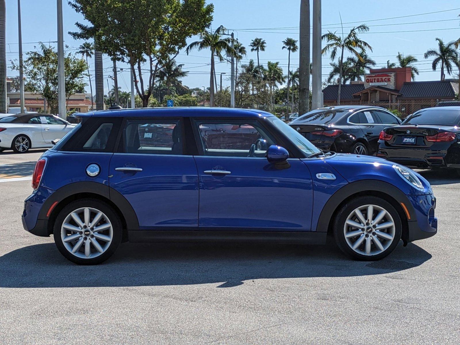 2019 MINI Cooper S Hardtop 4 Door Vehicle Photo in Delray Beach, FL 33444