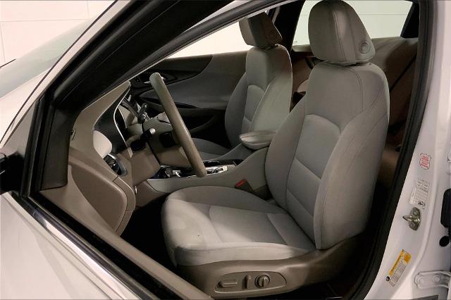 2022 Chevrolet Malibu Vehicle Photo in Lees Summit, MO 64086