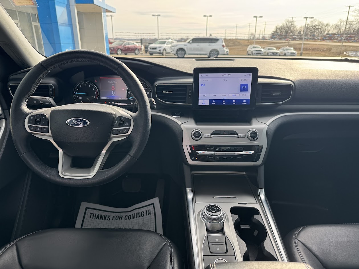 2022 Ford Explorer Vehicle Photo in BOONVILLE, IN 47601-9633