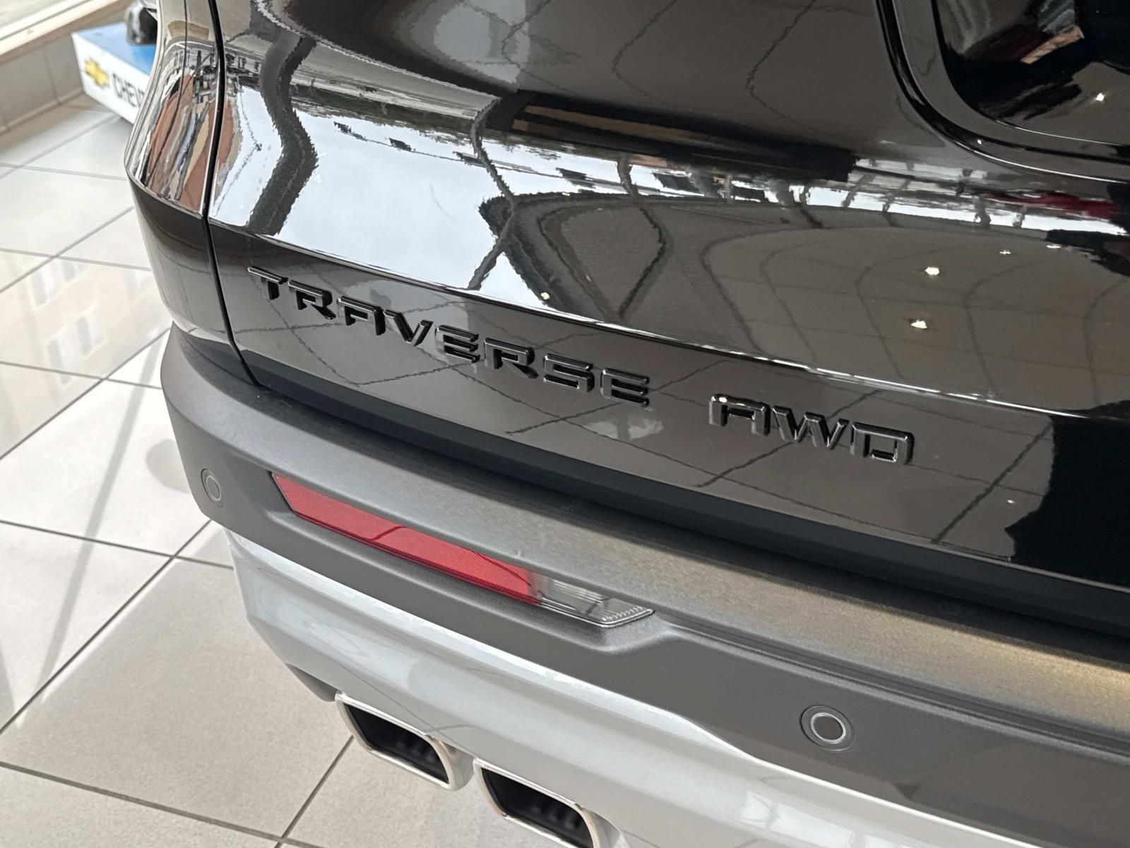 2025 Chevrolet Traverse Vehicle Photo in LOS ANGELES, CA 90007-3794